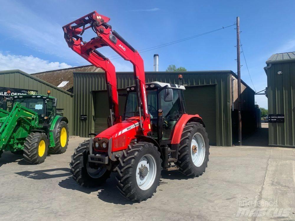 Massey Ferguson 5455 Tractores
