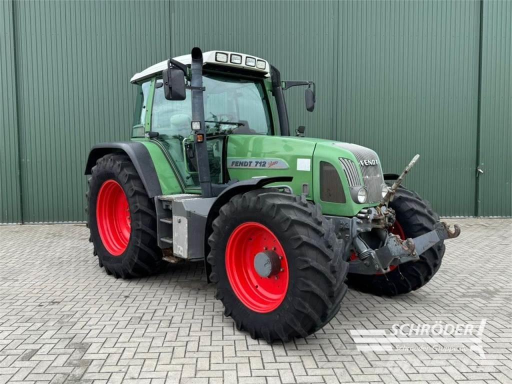 Fendt 712 VARIO Tractores