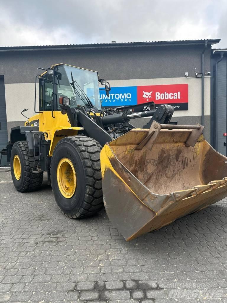 Komatsu WA 250 PZ-6 Cargadoras sobre ruedas