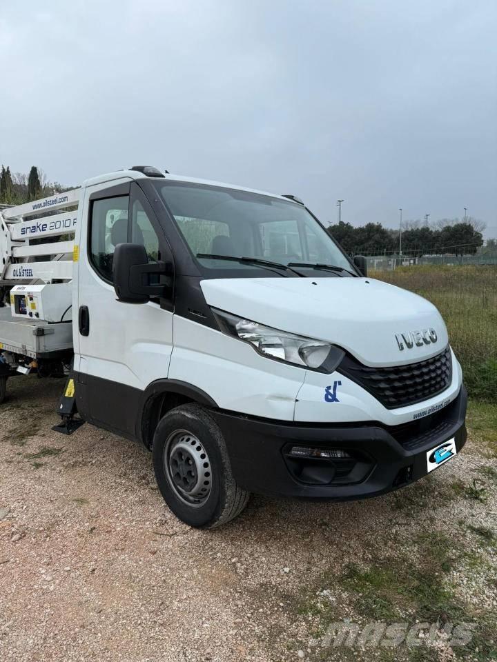 Oil & Steel 20.10 Plus Plataformas sobre camión