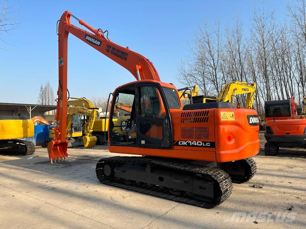 Doosan DX140 Excavadoras de cadenas