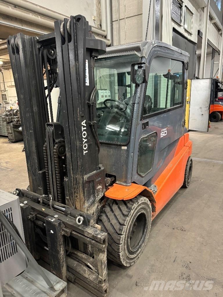Toyota 8FBMT50 Carretillas de horquilla eléctrica
