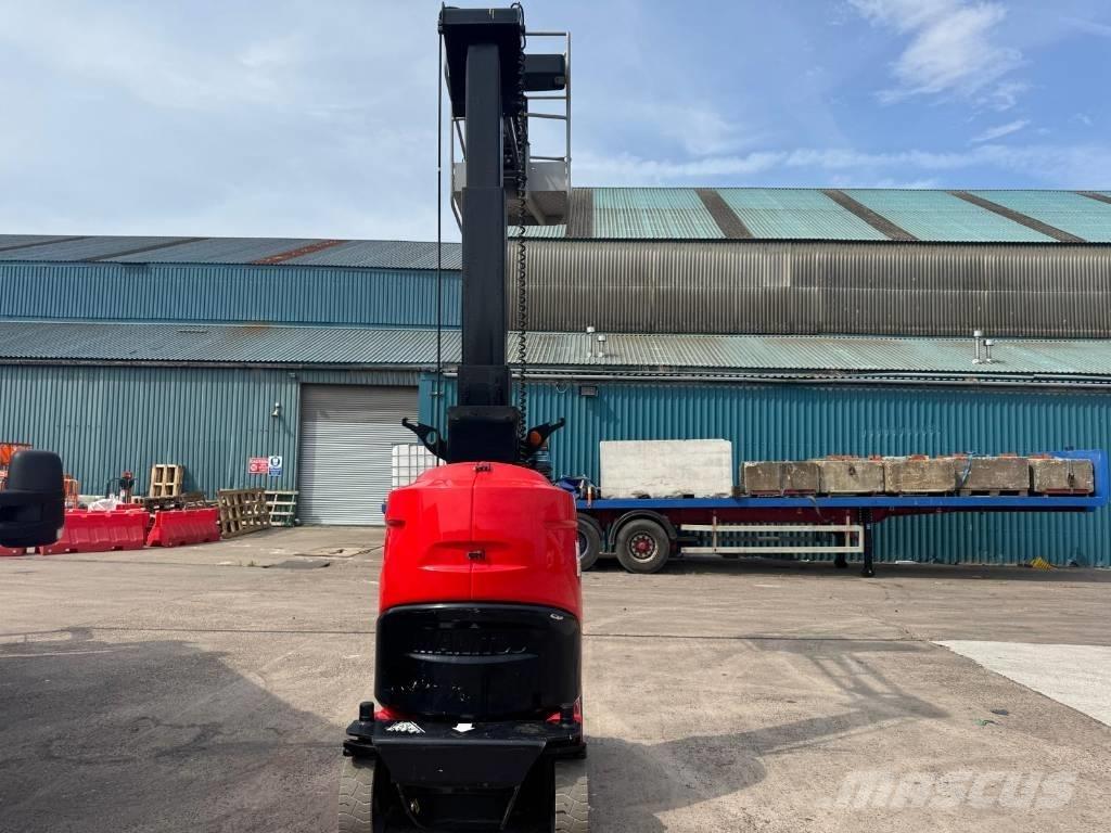 Manitou 100 VJR Ascensores de personal y montacargas de acceso