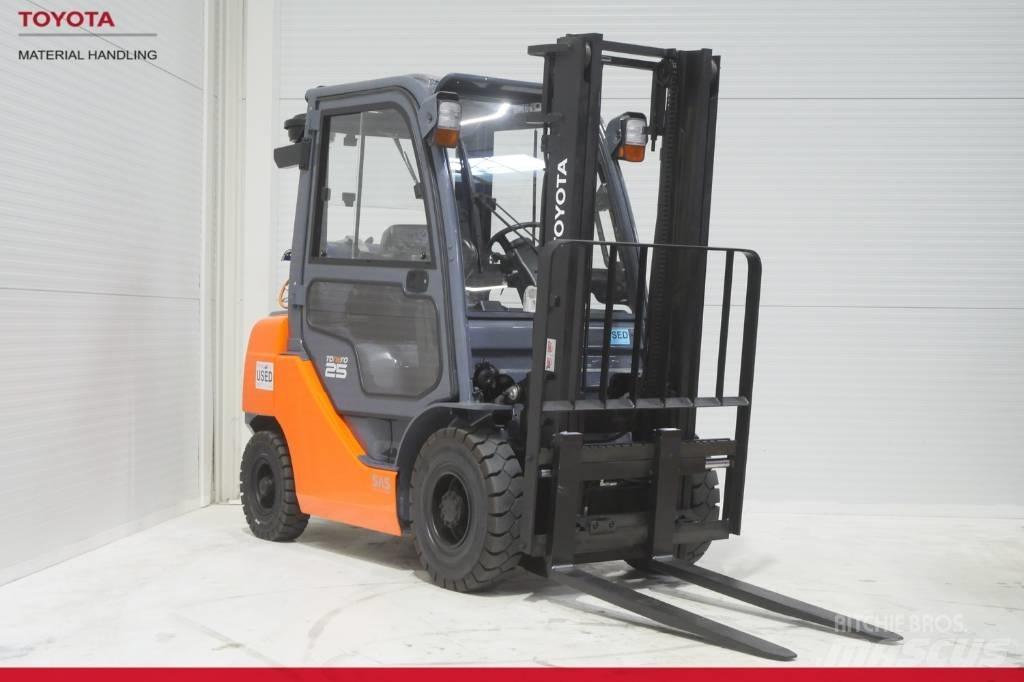 Toyota 02-8 FGF 25 Carretillas LPG