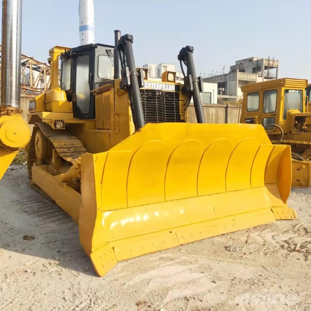 CAT D7H Buldozer sobre oruga