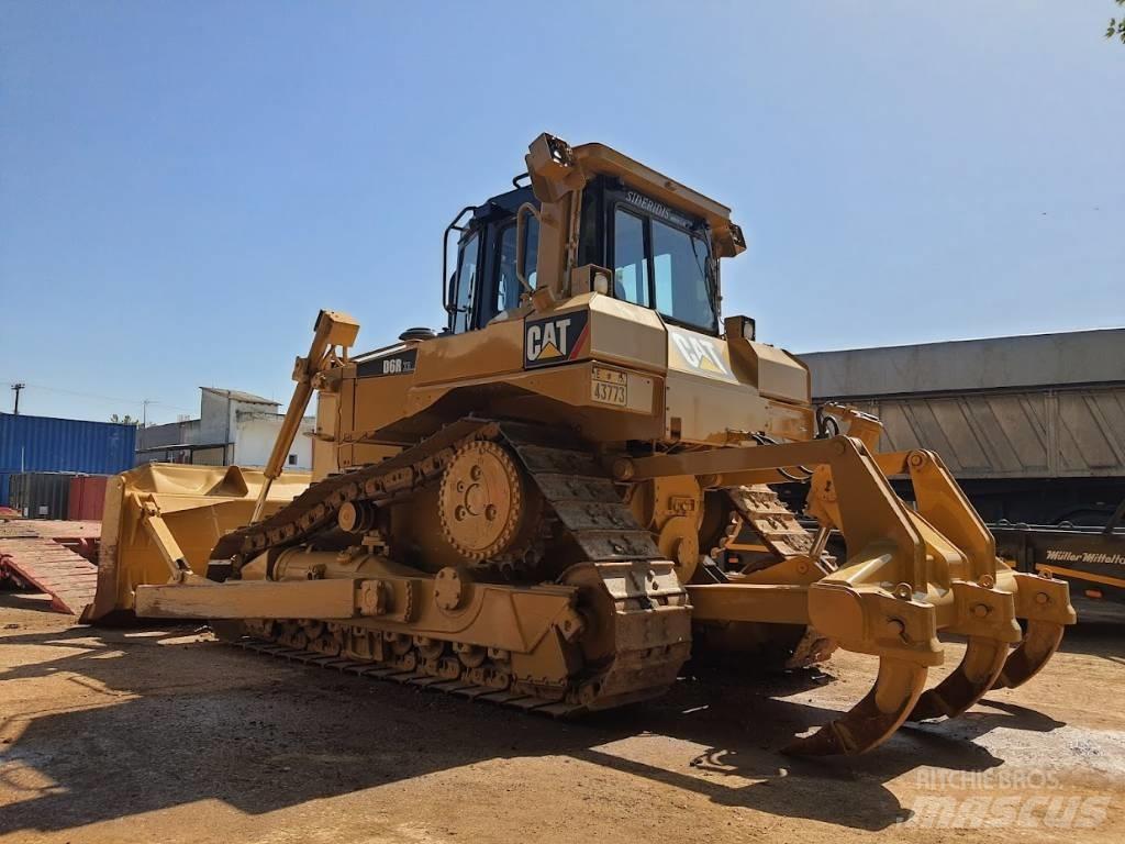 CAT D 6 R XL III Buldozer sobre oruga
