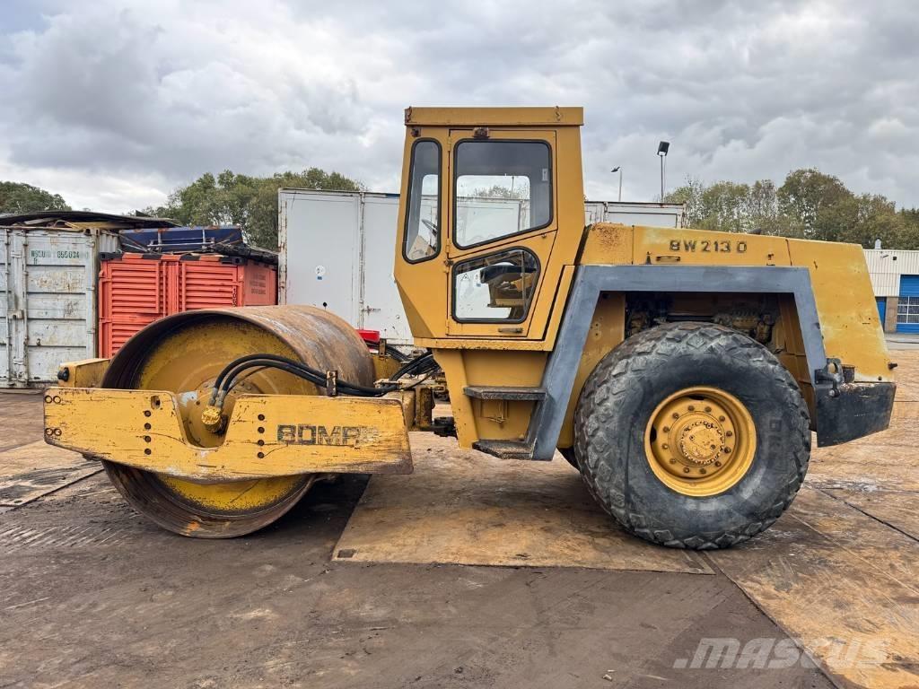 Bomag BW 213 D Rodillos de un solo tambor