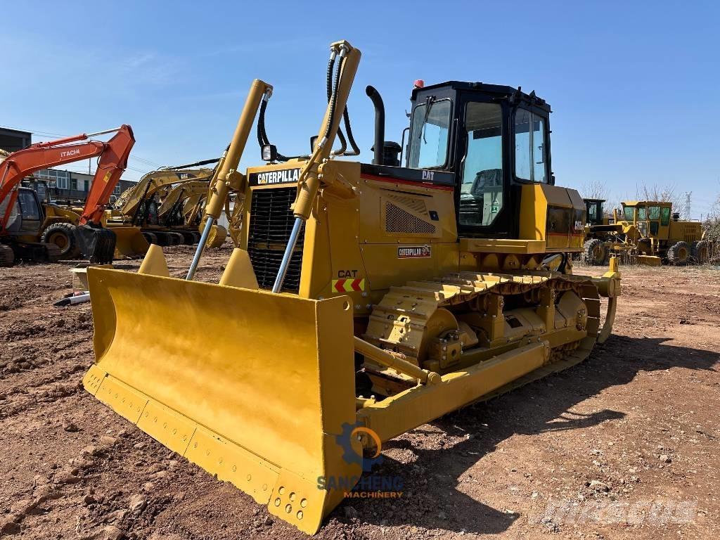 CAT D 6 G Buldozer sobre oruga