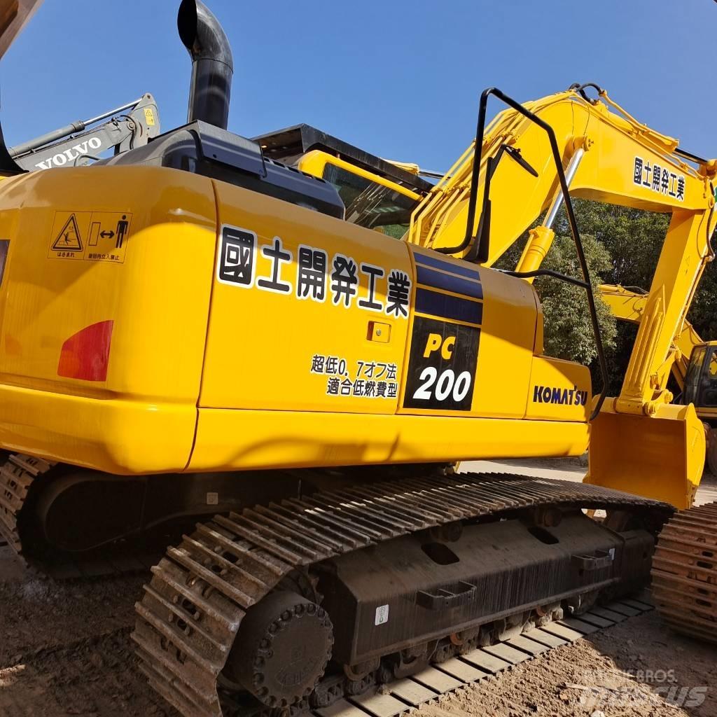 Komatsu PC 200-8 Excavadoras de cadenas