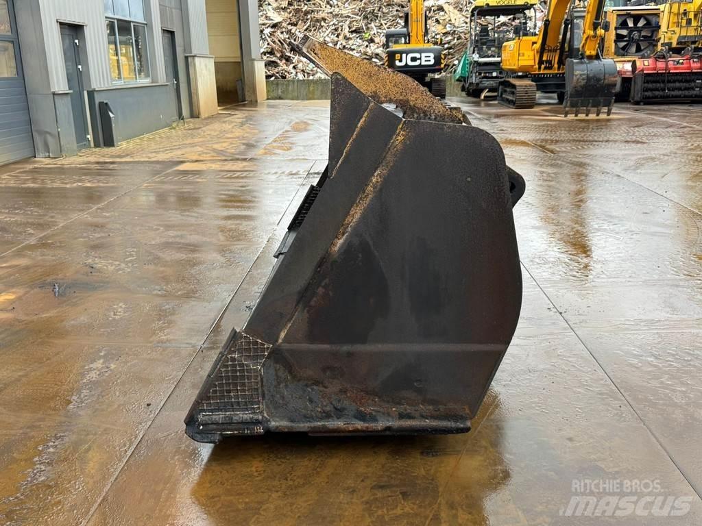 CAT Bucket CAT 980 Cucharones