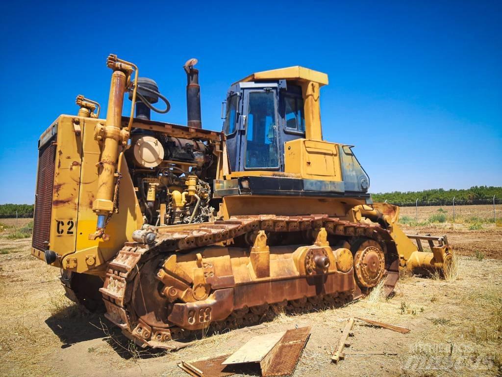 Komatsu D 375-1 Buldozer sobre oruga