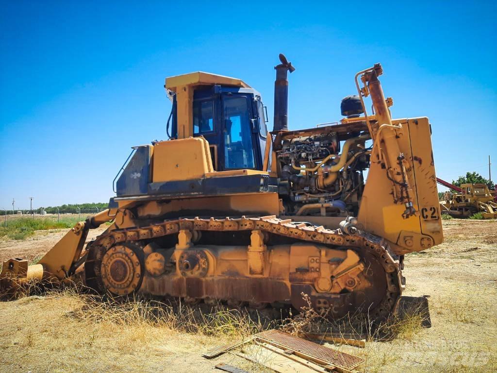 Komatsu D 375-1 Buldozer sobre oruga