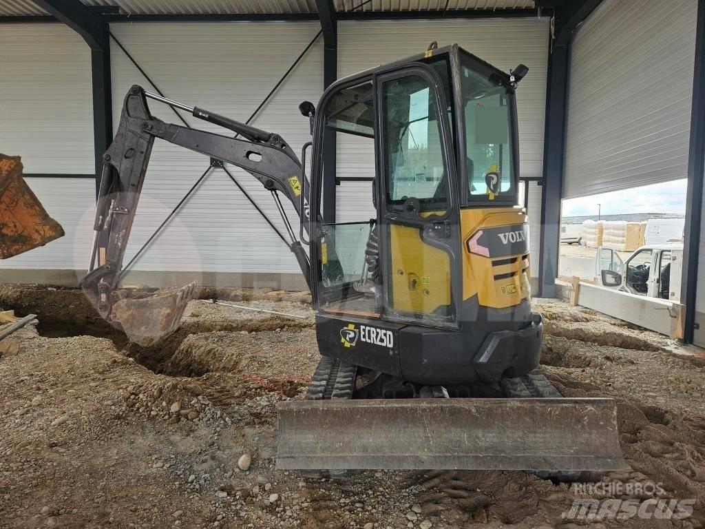 Volvo ECR 25 D Mini excavadoras < 7t