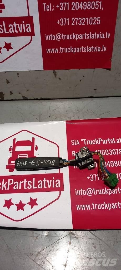 Volvo FH 12.     20553788 Cabinas e interior