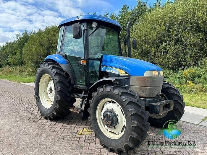 New Holland TD90 D Tractores