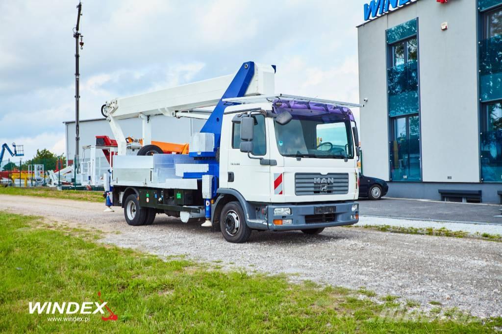 Wumag WT 300 Plataformas sobre camión