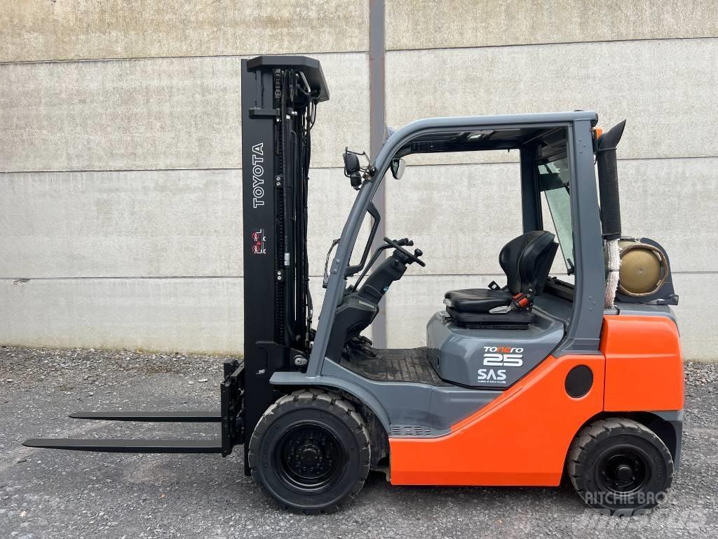 Toyota 02-8 FGF 25 Carretillas LPG