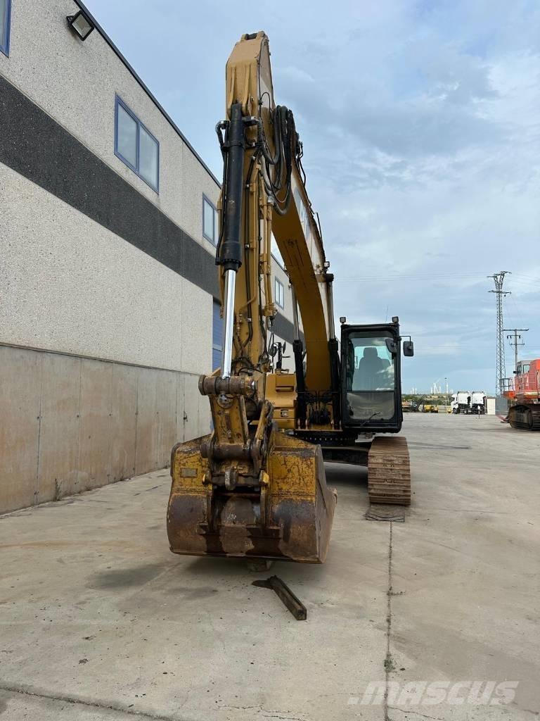 CAT 323 D LN Excavadoras de cadenas