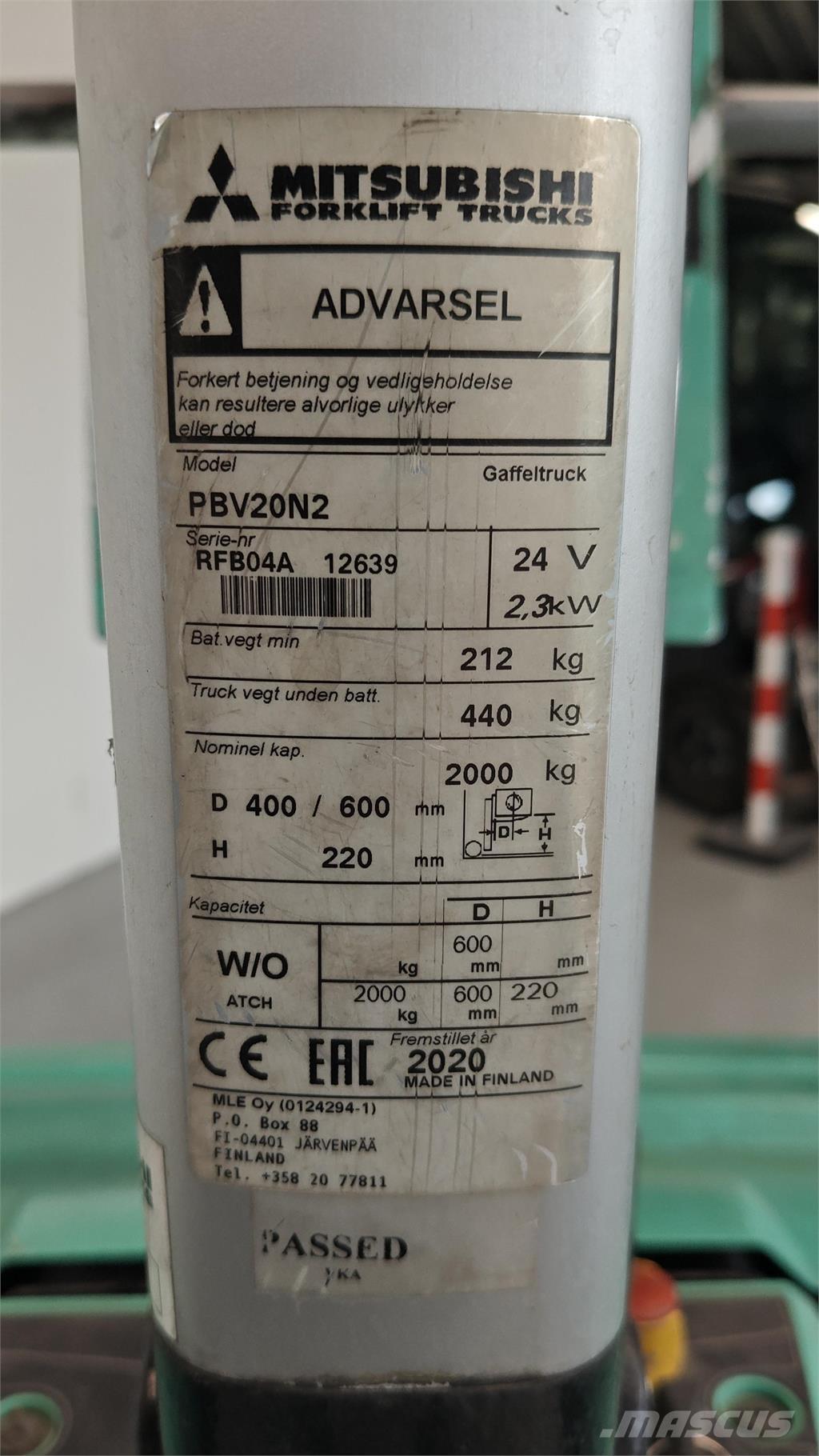 Mitsubishi PBV20N2 Plataforma con motor