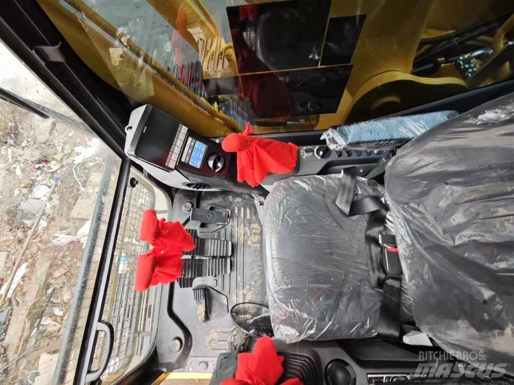 Komatsu PC 220-8 Excavadoras de cadenas