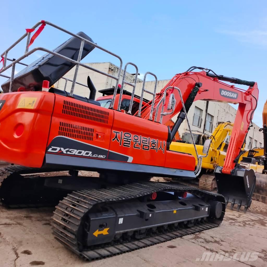 Doosan DX300 LC Excavadoras de cadenas