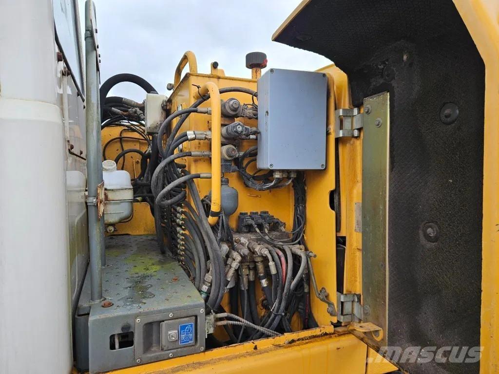 Liebherr A 314 Excavadoras de ruedas