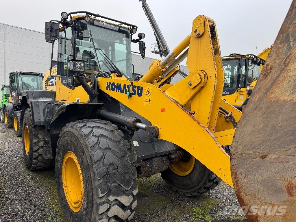 Komatsu WA 270-8 Cargadoras sobre ruedas