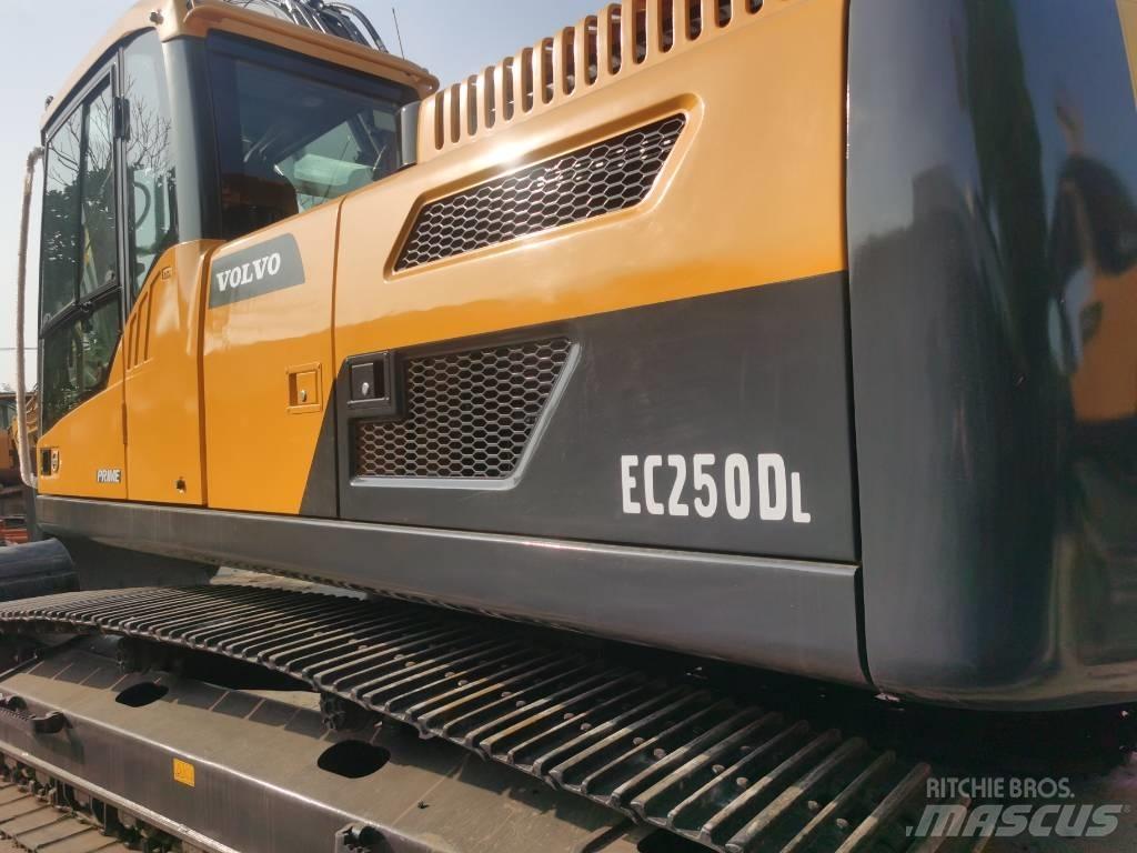 Volvo EC 250 D L Excavadoras de cadenas