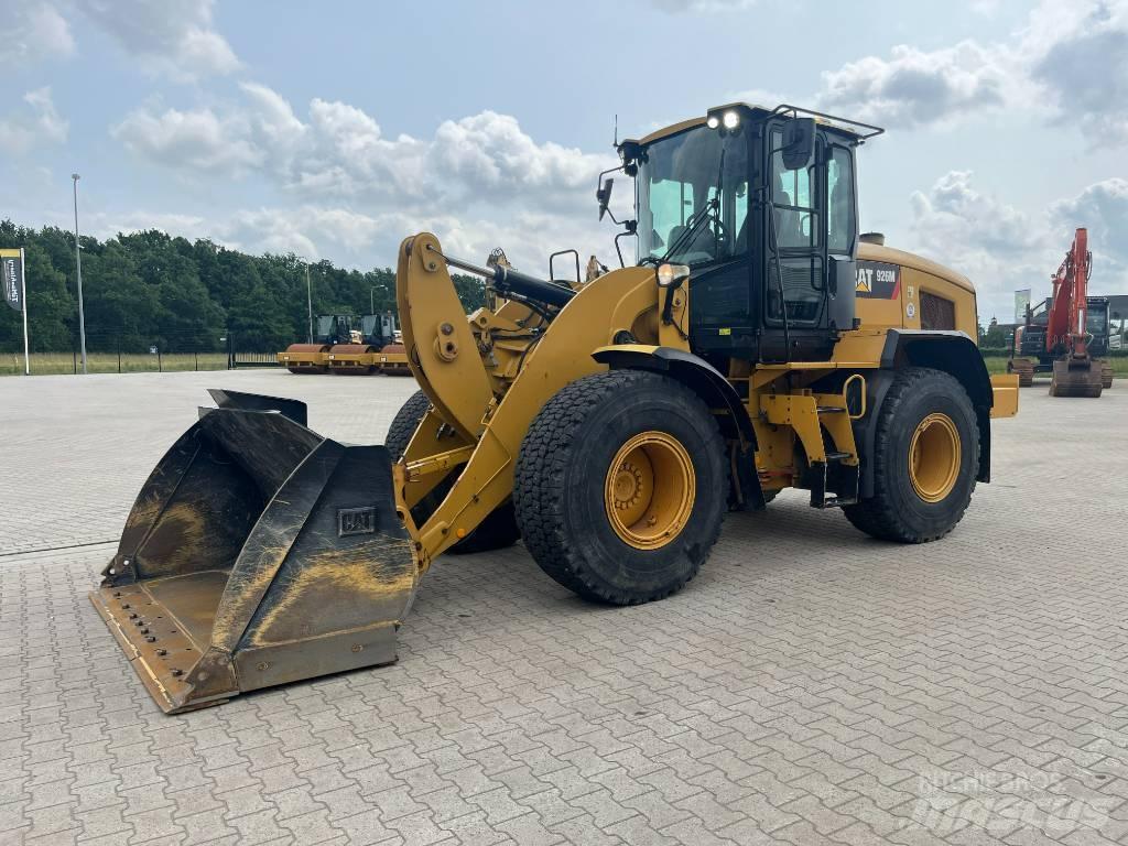 CAT 926M Cargadoras sobre ruedas