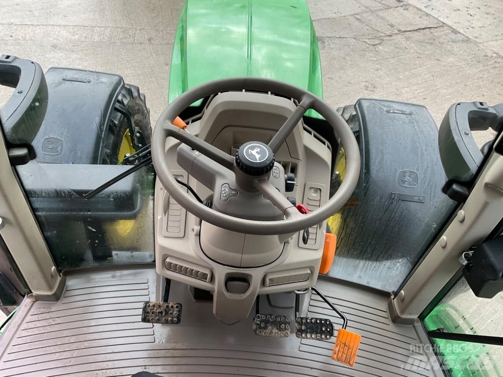 John Deere 6130 M Tractores