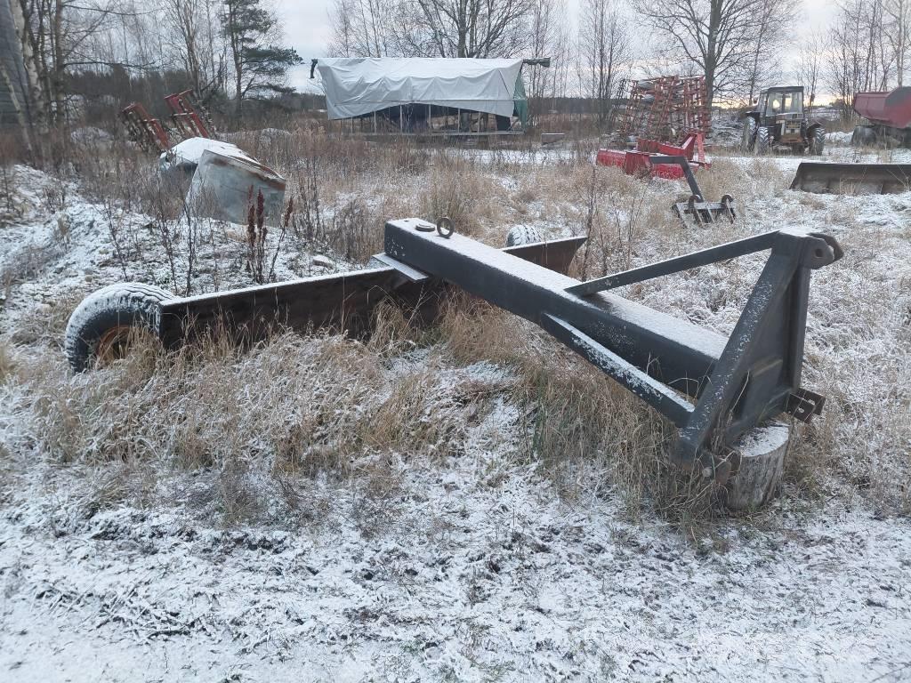  Takalana 300 Otros equipos para carreteras y quitanieves