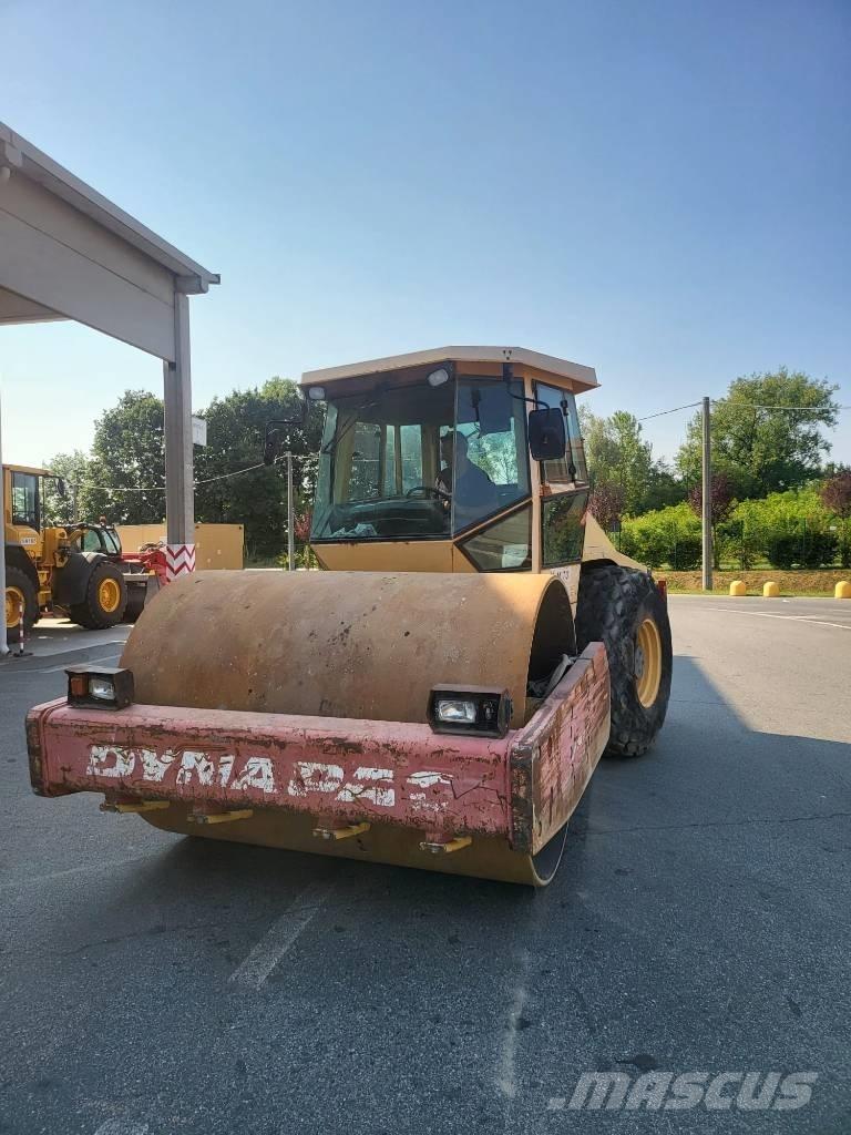 Dynapac CA 302 D Rodillos de un solo tambor