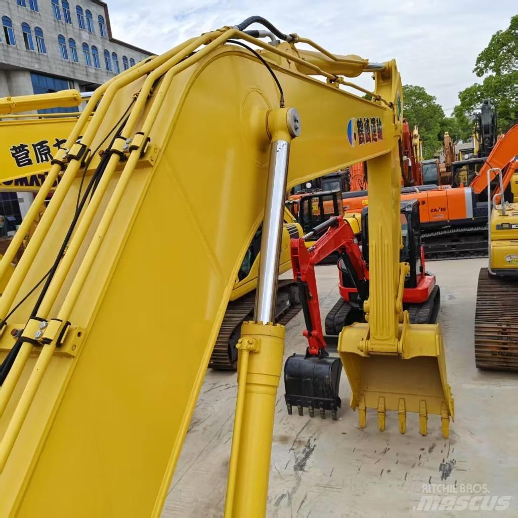 Komatsu PC 220-8 Excavadoras de cadenas