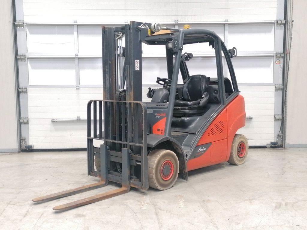 Linde H25T-02 Carretillas LPG