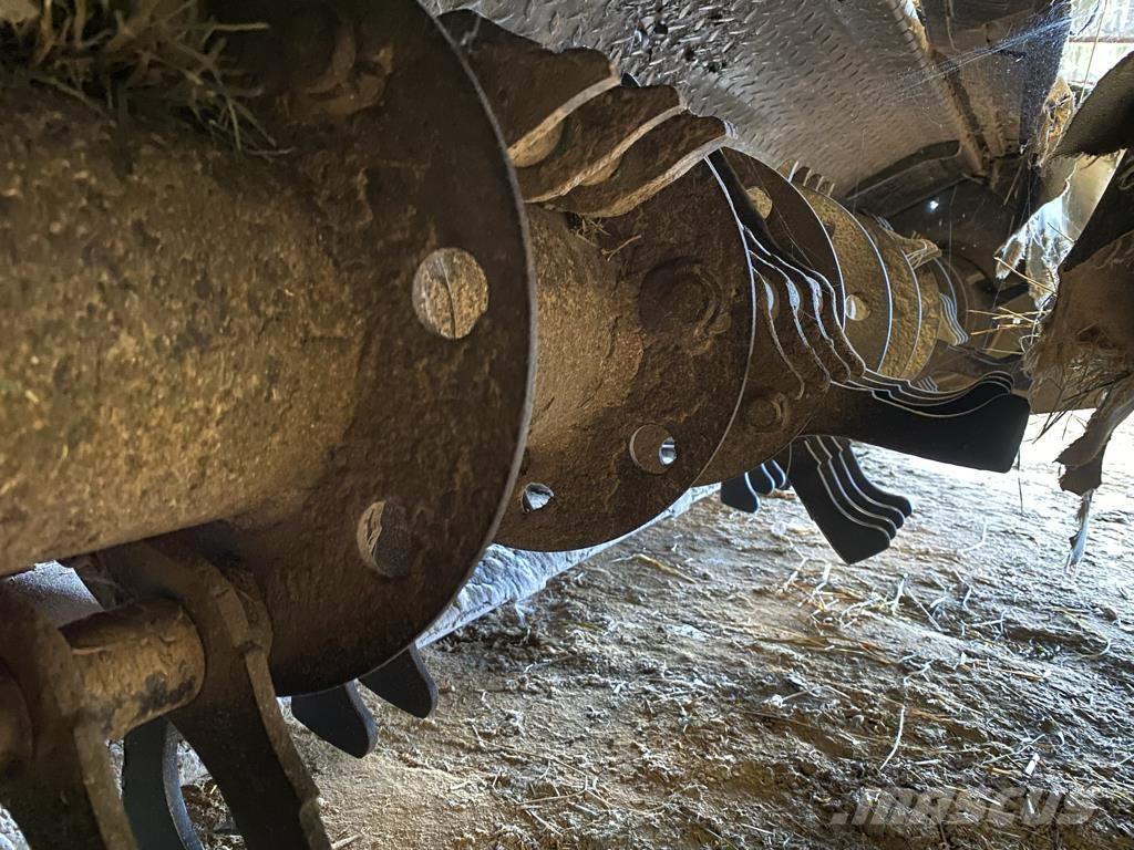 John Deere F 310 R Corta-césped delanteros y traseros