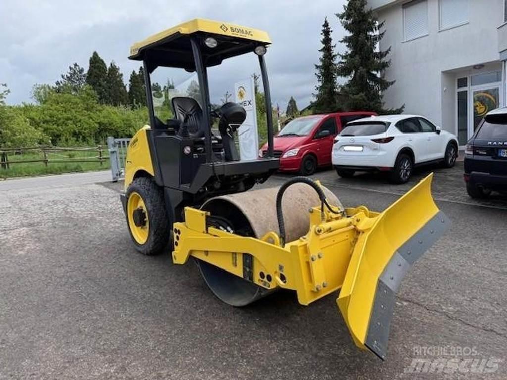 Bomag 124 DH-5 Rodillos de un solo tambor