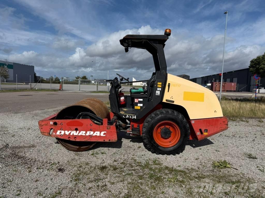 Dynapac CA 134 D Rodillos de un solo tambor