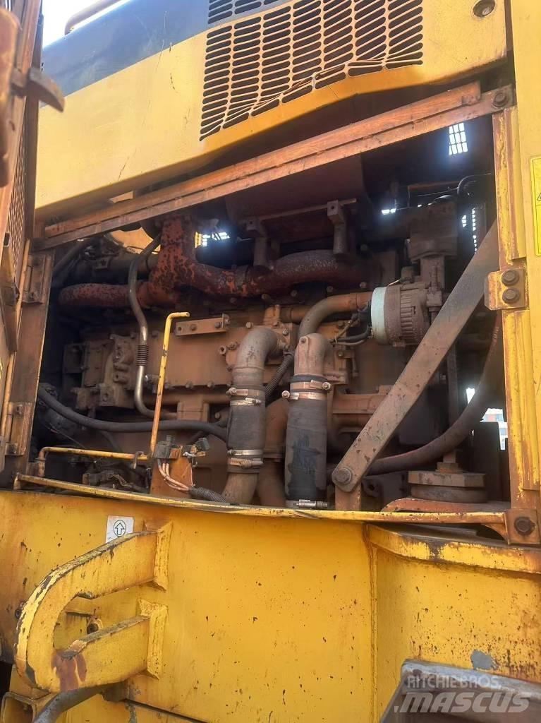 Komatsu WA 600-6 Cargadoras sobre ruedas
