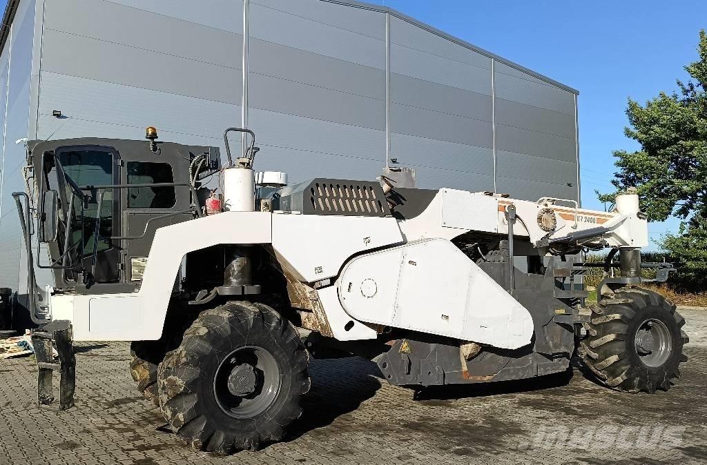 Wirtgen WR 2400 Equipos para la estabilización de suelos y reciclaje de asfalto