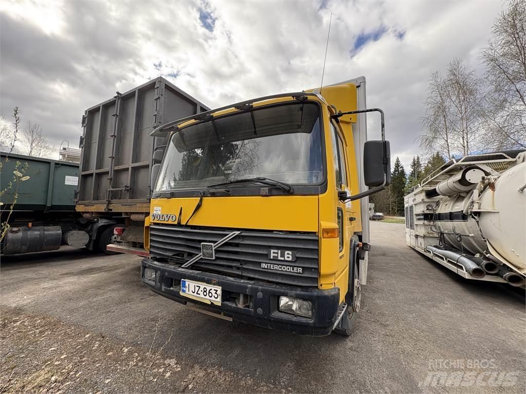 Volvo FL612 Camiones caja cerrada