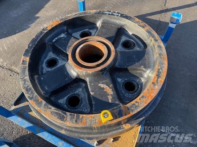 CAT 6020 NEW IDLER Cadenas, orugas y chasis