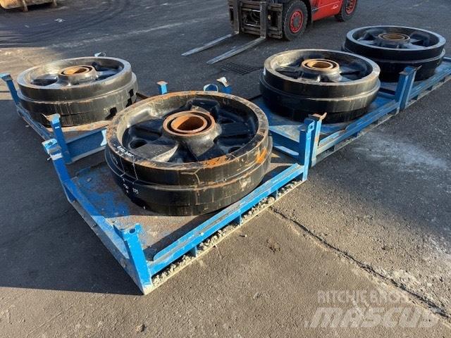 CAT 6020 NEW IDLER Cadenas, orugas y chasis