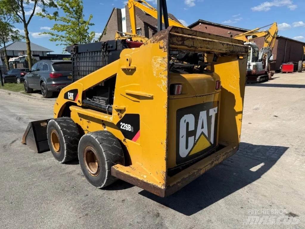 CAT 226B3 Turbo Minicargadoras