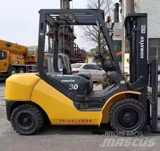 Komatsu 30 Carretillas diesel