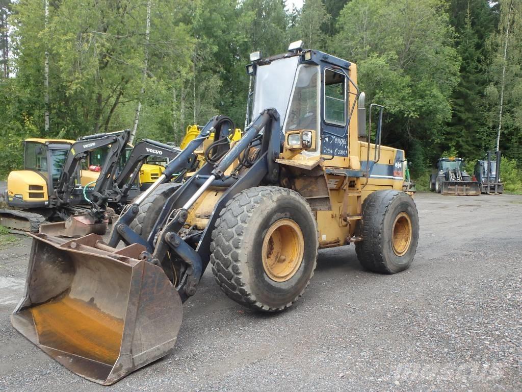 Komatsu WA 250-1 Cargadoras sobre ruedas