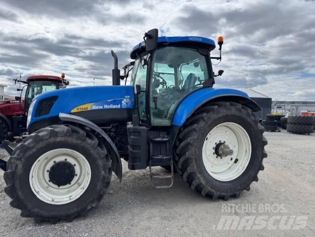 New Holland 7040 Tractores