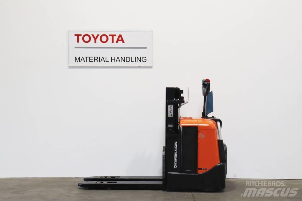 Toyota SPE125 Apiladores eléctricos