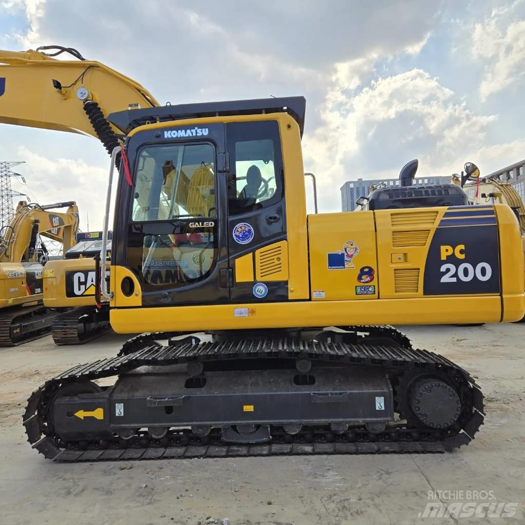 Komatsu PC 200-8 Excavadoras de cadenas