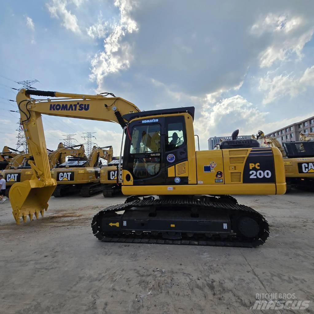 Komatsu PC 200-8 Excavadoras de cadenas