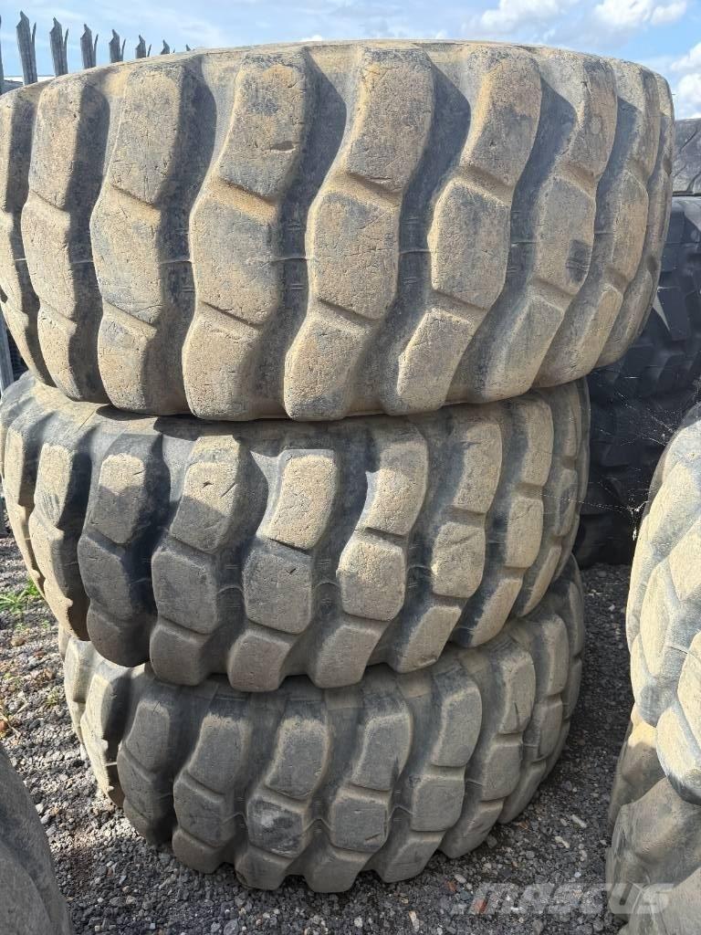 Bridgestone 23.5R25 Neumáticos, ruedas y llantas